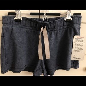 Brand New Lululemon Serenity Shorts Size 6